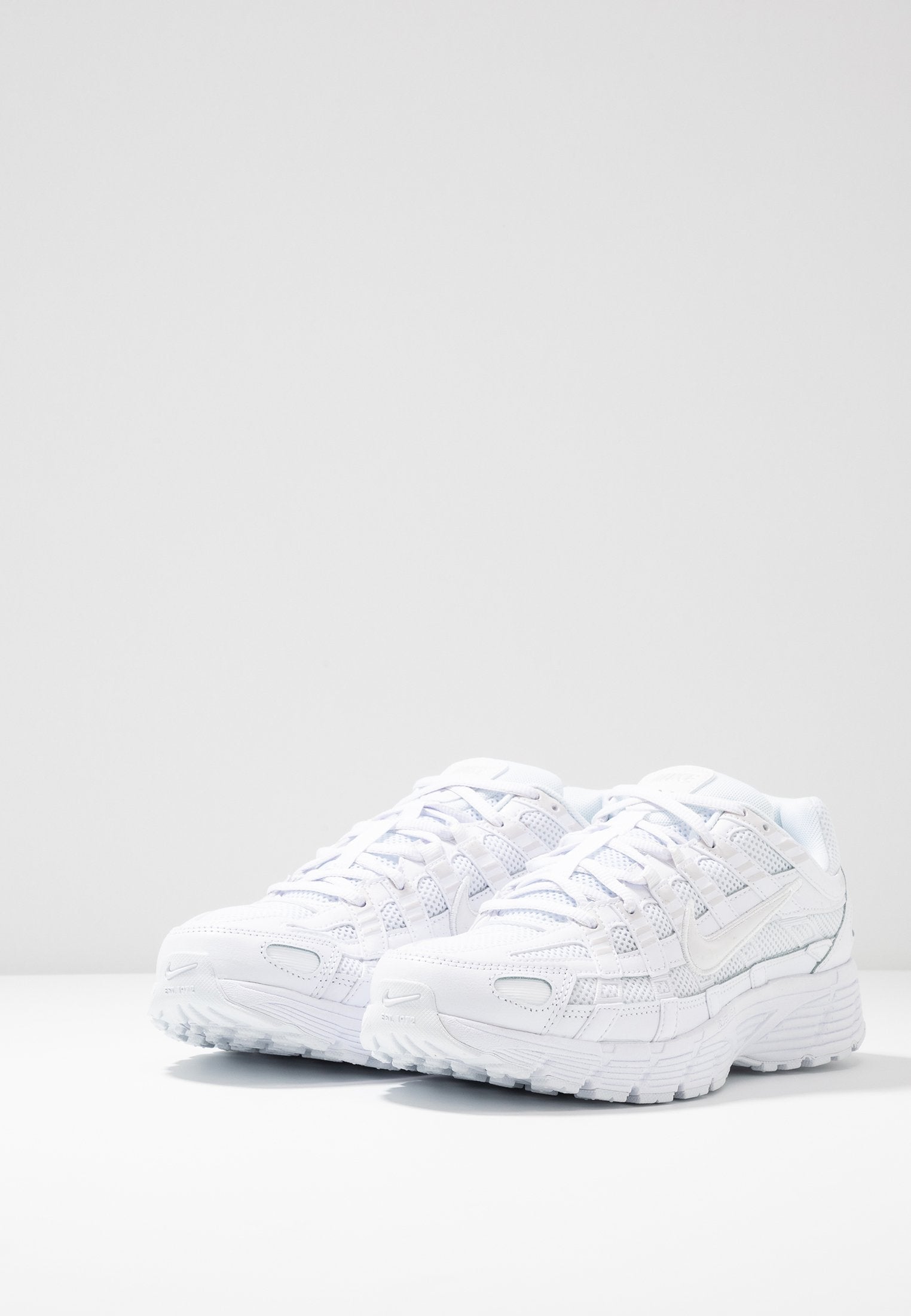 Nike P 6000 white