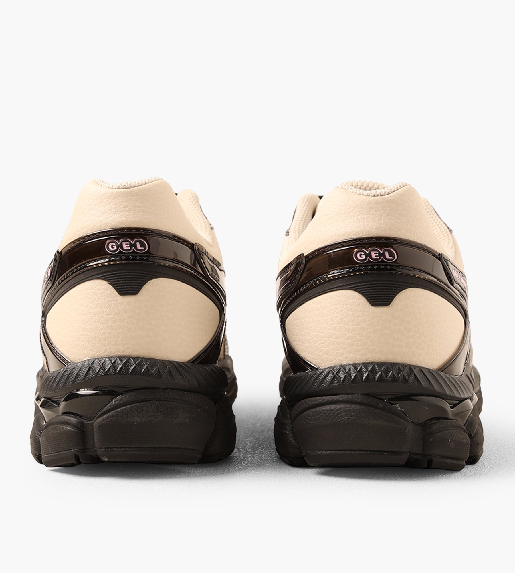 Asics x Finesse Gel-Cumulus 16 Desert Rose