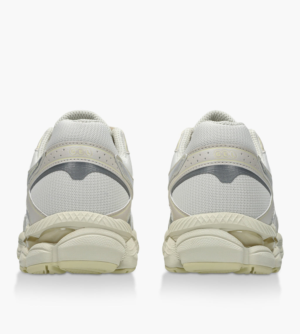 Asics Gel-Cumulus 16 Cream Pure Silver