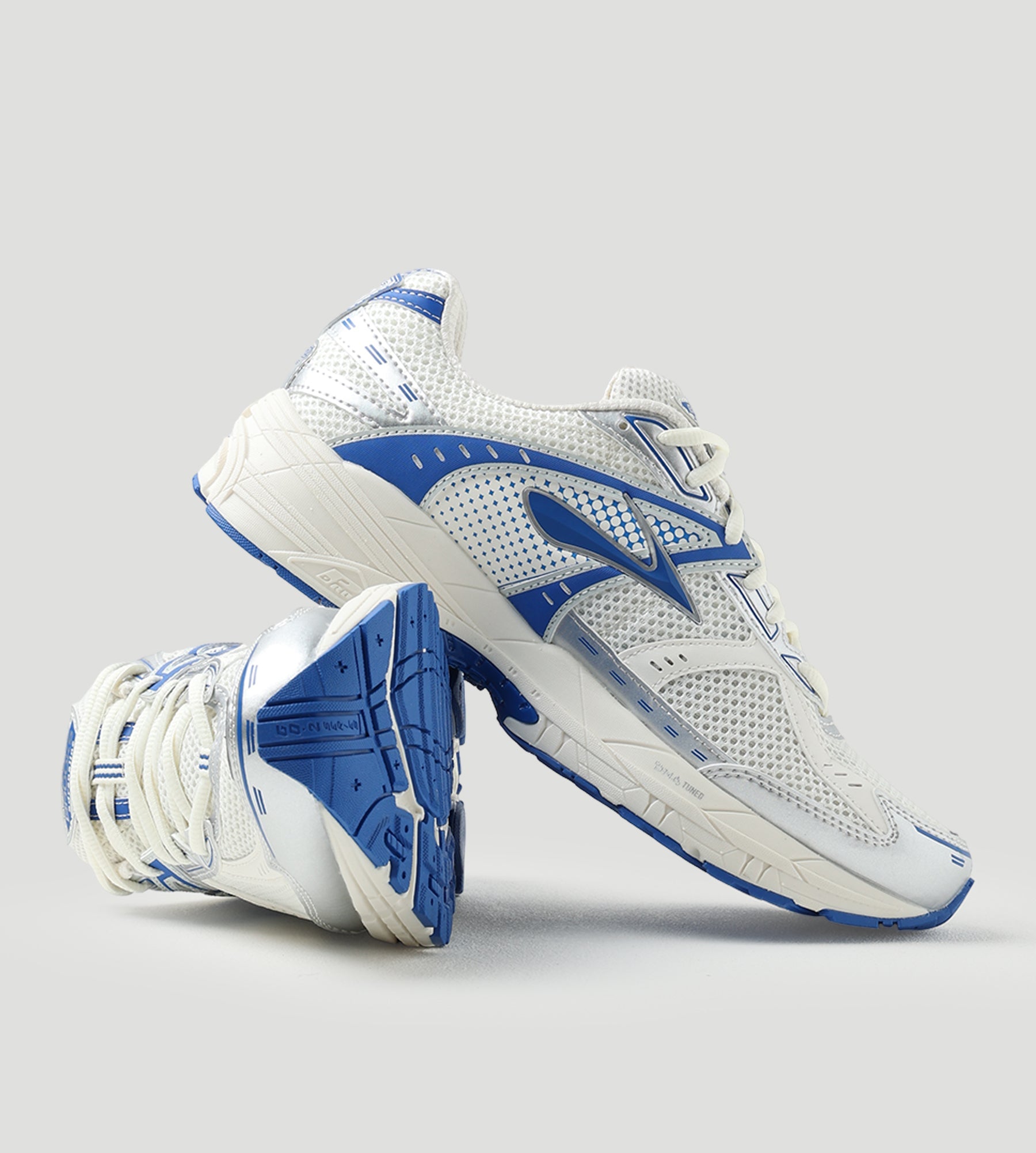 Brooks Adrenaline GTS 10 Coconut Milk BlueLolite Silver