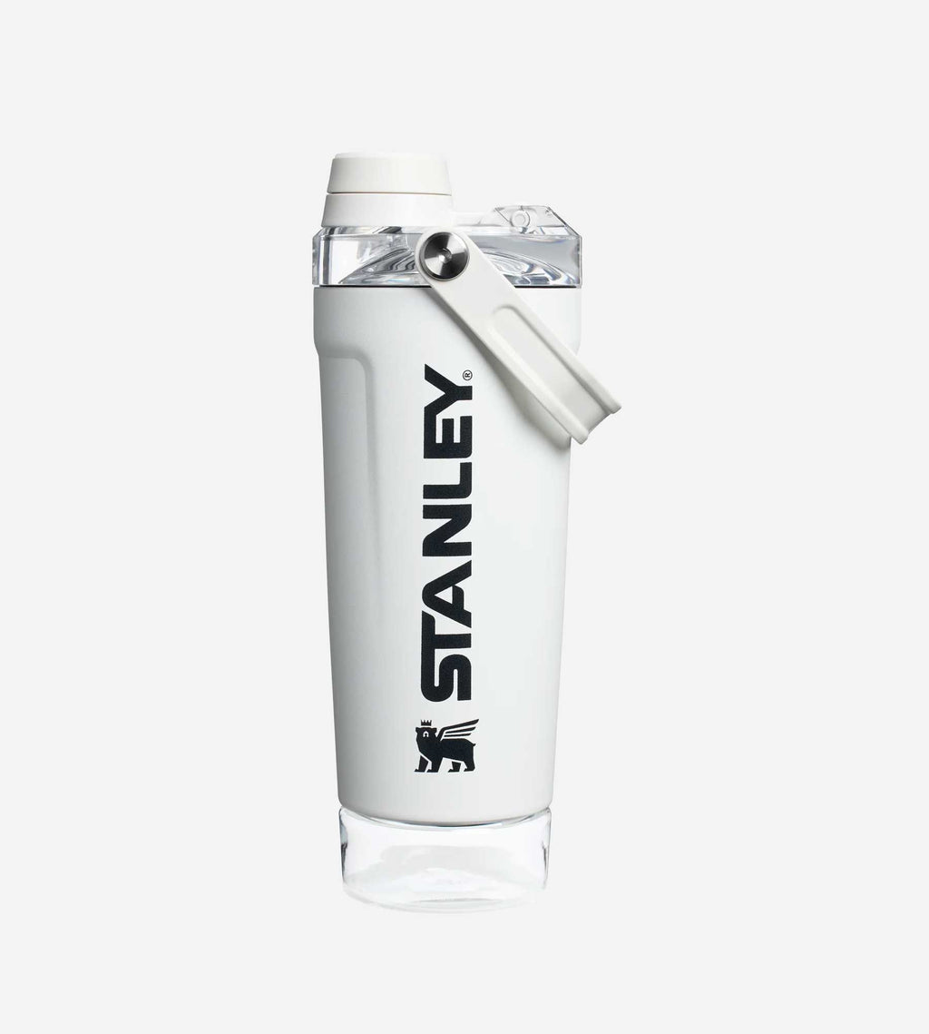 Stanley The Vitalize™ Shaker Bottle 20oz Chalk